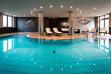 Pentahotel Leipzig : Pool