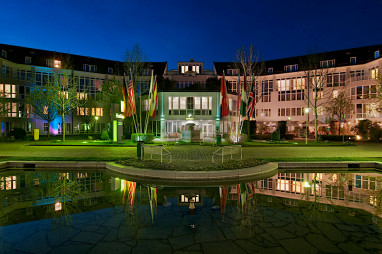 Holiday Inn München-Unterhaching: Vista exterior