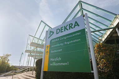 DEKRA Congresshotel Wart: Außenansicht