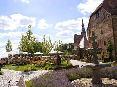 Ringhotel Schloss Tangermünde: Buitenaanzicht