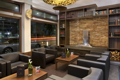 Flemings Hotel Frankfurt Main-Riverside: Bar/Lounge
