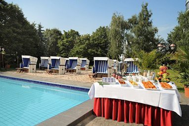 Mercure Hotel Frankfurt Eschborn Ost: Pool