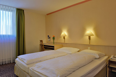 PLAZA INN Leonberg: Chambre