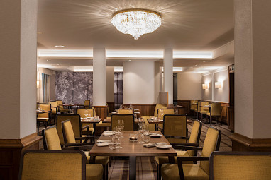 Radisson Blu Badischer Hof Hotel: Restaurante