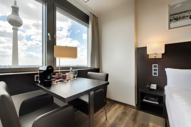 Park Inn by Radisson Berlin Alexanderplatz: Chambre