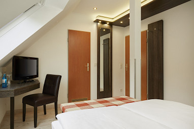 H+ Hotel Nürnberg: Room