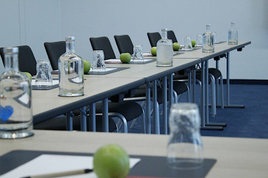 IntercityHotel Frankfurt Airport: Sala de conferencia