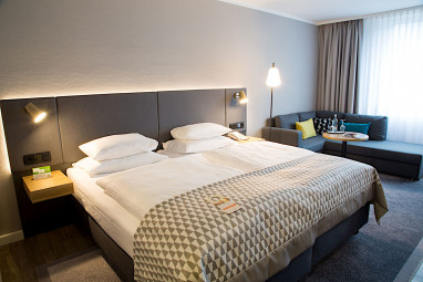 Holiday Inn Düsseldorf Neuss: Room