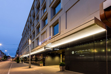 Pullman Basel Europe Hotel: Vue extérieure