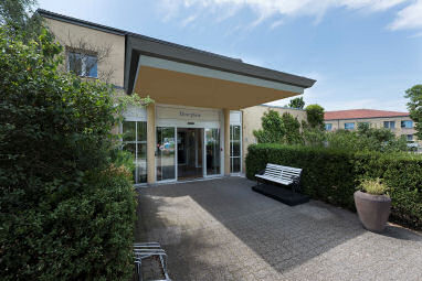 Days Inn by Wyndham Dessau: Exterior View