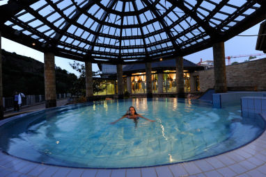 PK Parkhotel Kurhaus: Piscina