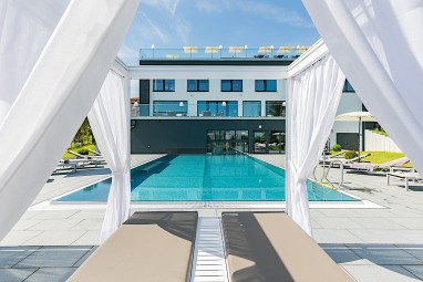 Romantik Hotel Schwanefeld: Piscine