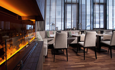 Lindner Hotel Hamburg Am Michel - part of JdV by Hyatt: Bar/Lounge