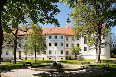 Kloster Irsee Tagungs-, Bildungs- und Kulturzentrum: Buitenaanzicht