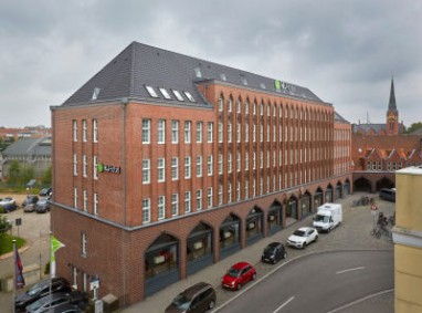 H+ Hotel Lübeck: Außenansicht