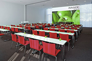 INNSiDE Düsseldorf Derendorf: Sala de conferencia