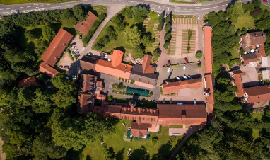 Schlosshotel Weyberhöfe: Vista exterior