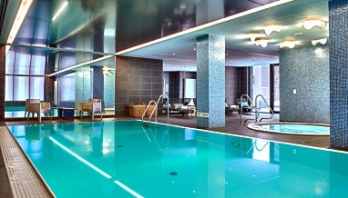 Adina Apartment Hotel Hamburg Michel: Zwembad