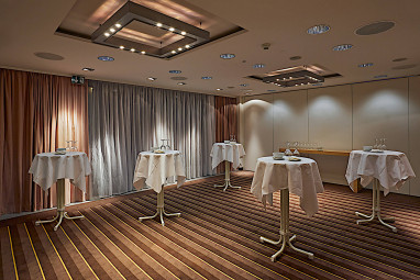 H+ Hotel Zürich: Meeting Room