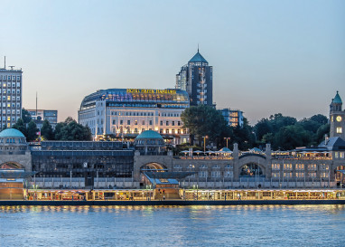 Hotel Hafen Hamburg: Vista exterior