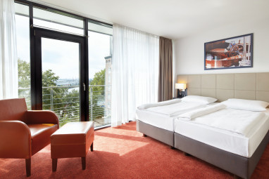 Hotel Hafen Hamburg: Room