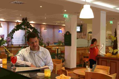 B&B HOTEL Fulda HBF: Restaurante