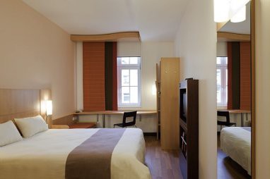 Ibis Karlsruhe City: Chambre