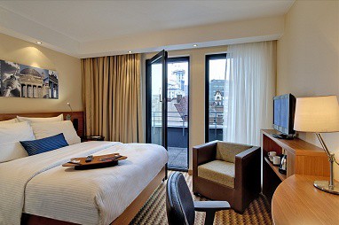 Hampton by Hilton Berlin City West : Room