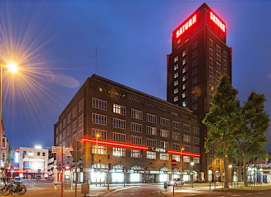 Premier Inn Köln City Mediapark: Vista exterior