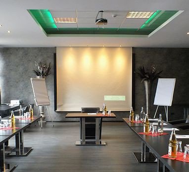 Design Budget Hotel salinenparc: Meeting Room