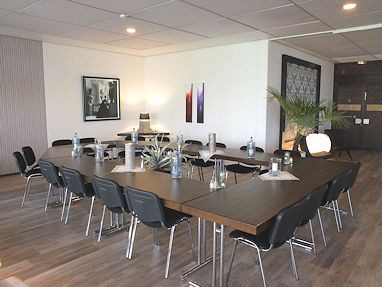 Design Budget Hotel salinenparc: Meeting Room