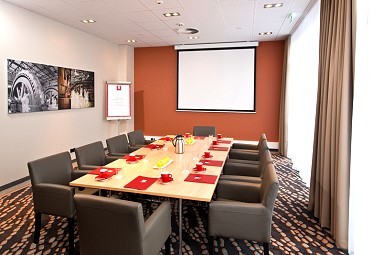 Leonardo Hotel Völklingen Saarbrücken : Salle de réunion