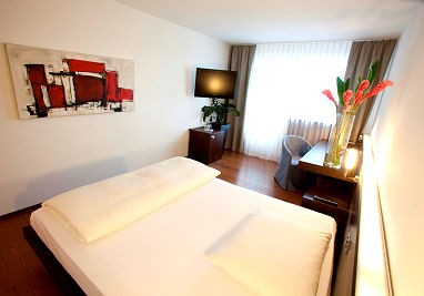 Hotel UTO KULM : Room