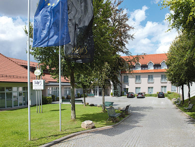Victor´s Residenz-Hotel Teistungenburg: Buitenaanzicht