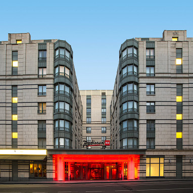 Radisson RED Hotel Brussels: Außenansicht