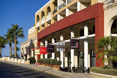 Marina Hotel Corinthia Beach Resort: Vue extérieure