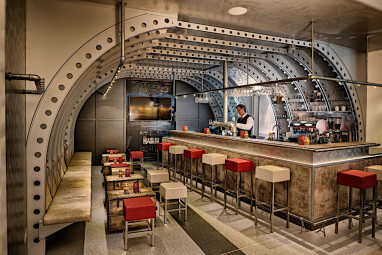 Essential by Dorint Stuttgart/Airport: Bar/lounge