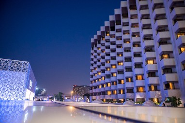 Radisson Blu Hotel Dubai Deira Creek: Außenansicht