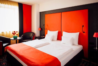 Vienna House Easy by Wyndham Bucharest Airport: Room