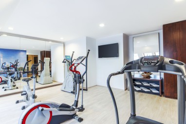 NH Budapest City: Fitness-Center