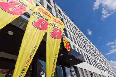 Super 8 Freiburg: Außenansicht