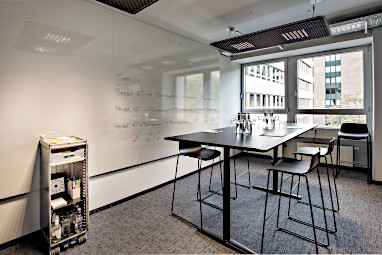 Design Offices Frankfurt Eschborn: Meeting Room