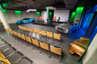 V8 HOTEL Motorworld Region Stuttgart: Meeting Room