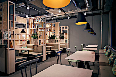 Design Offices Frankfurt Wiesenhüttenplatz: Meeting Room