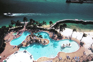 Warwick Paradise Island Bahamas: Piscina