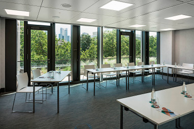 Meliá Frankfurt City: Salle de réunion