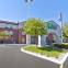 Country Inn & Suites by Radisson Benton Harbor-St. Joseph MI